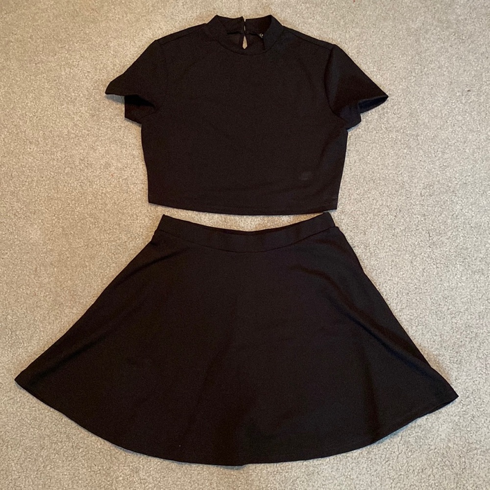 SHEIN Black Keyhole Back Mock Neck Crop Top & Skirt Set - Picture 1 of 10